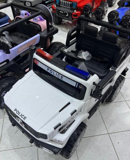 صورة جيب مرسيدس شرطة